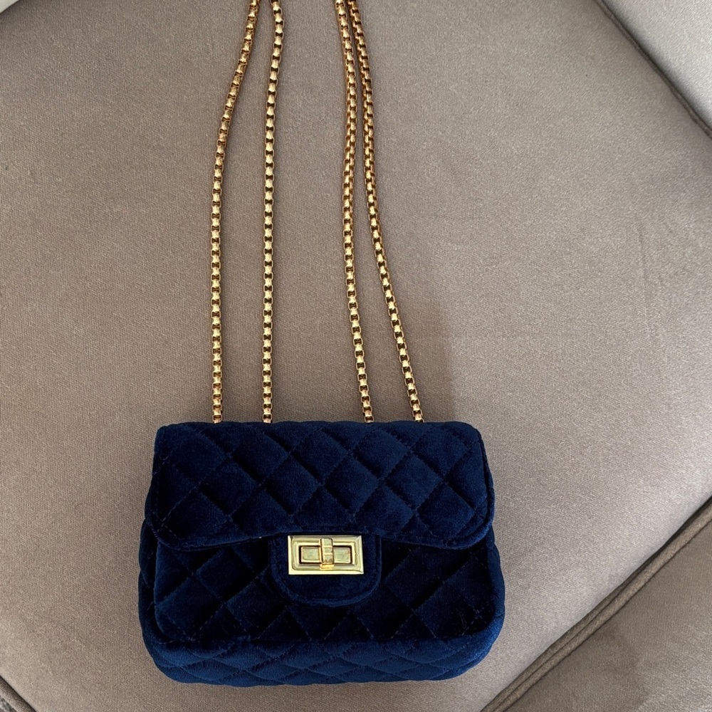 Elegant Navy velvet Quilted Shoulder Bag with gold chain
